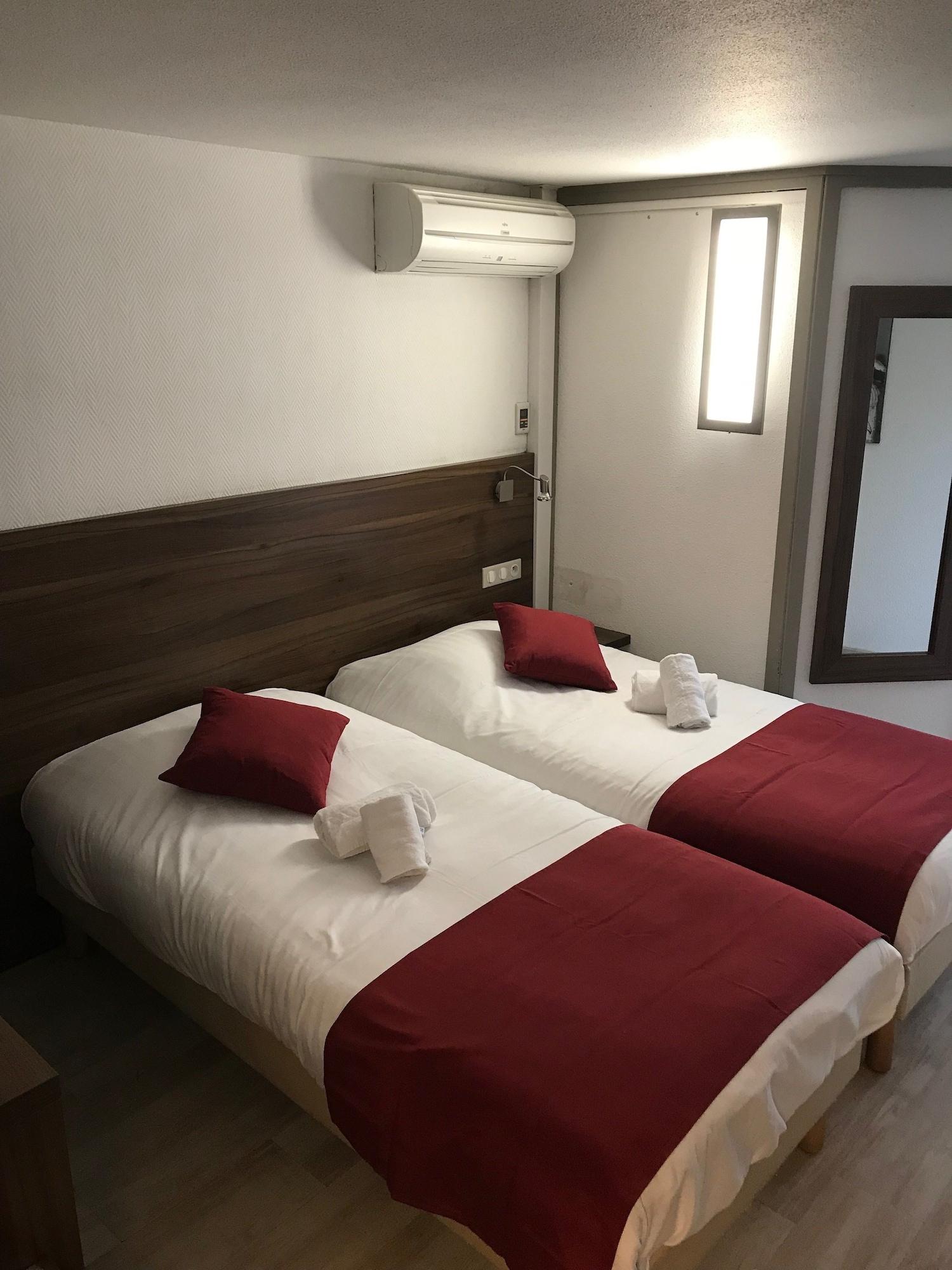 Brit Hotel Plaisance A9/A61 นาร์บอนน์ ภายนอก รูปภาพ