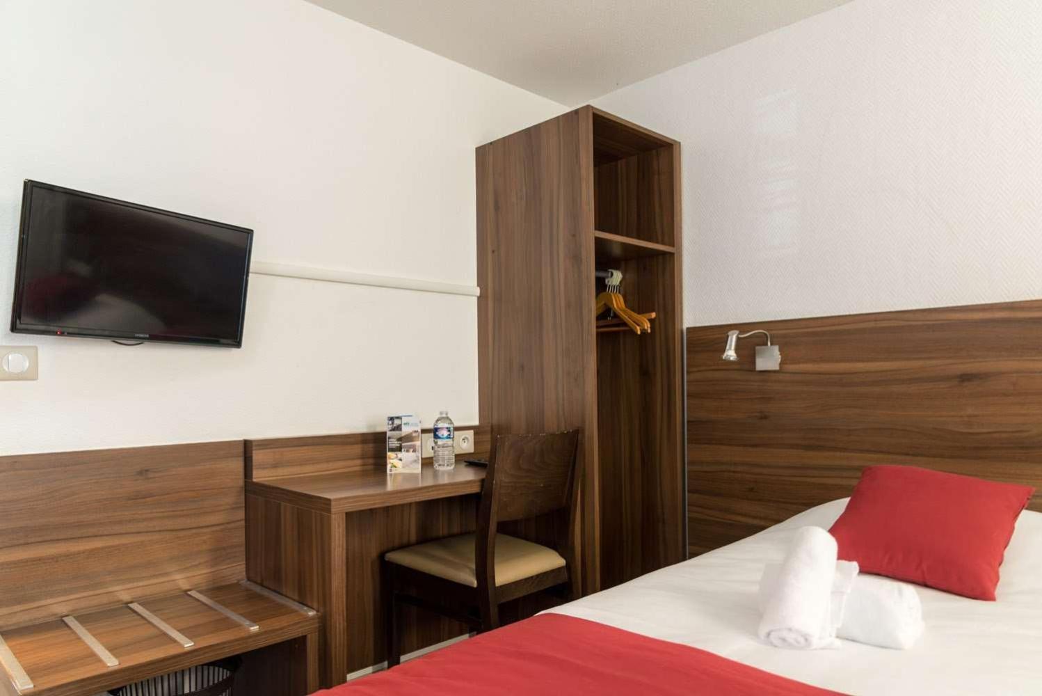 Brit Hotel Plaisance A9/A61 นาร์บอนน์ ภายนอก รูปภาพ