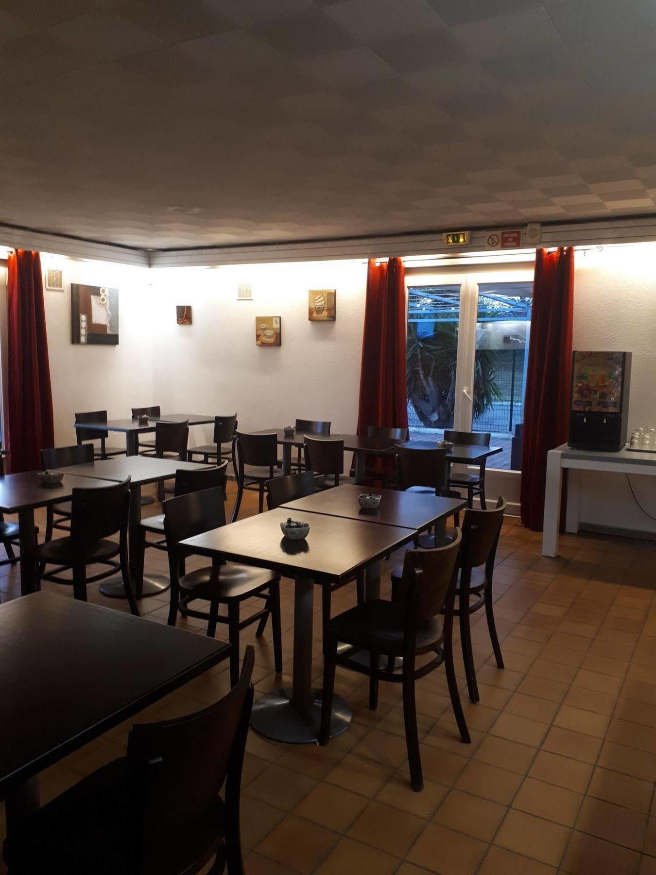 Brit Hotel Plaisance A9/A61 นาร์บอนน์ ภายนอก รูปภาพ